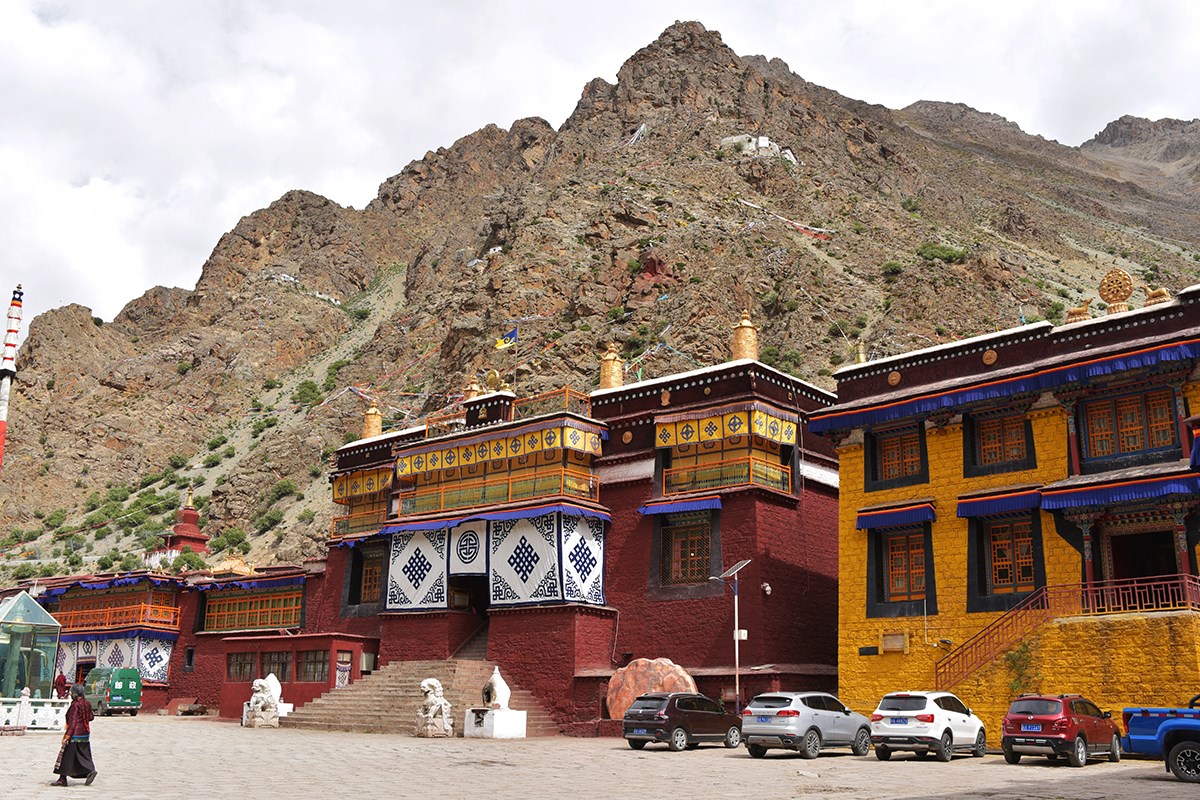  Tsurpu Monastery 