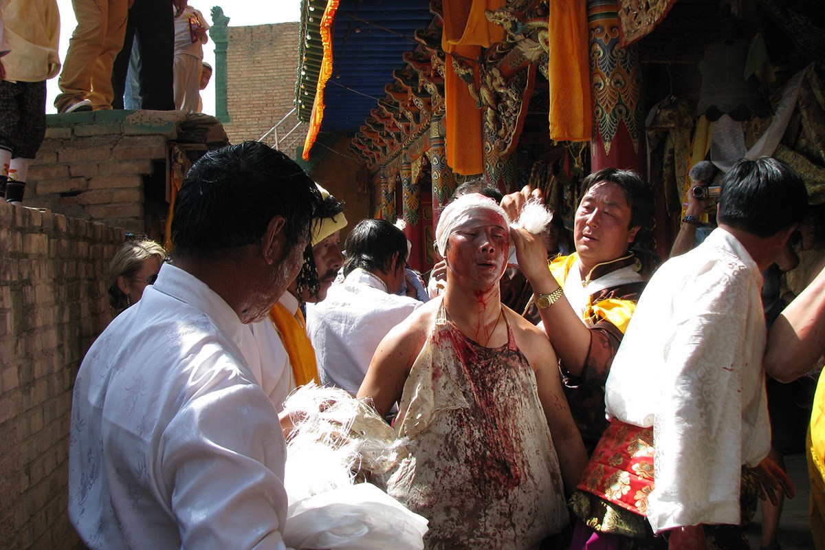  Shaman Festival in Tongren | Photo by Ping Pai 