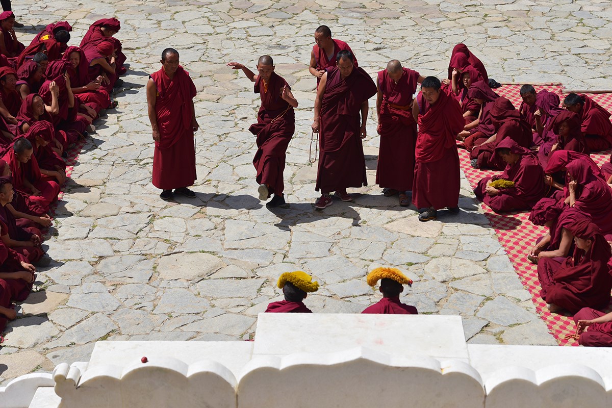 Debate in Drepung Monastery | Photo by Liu Bin