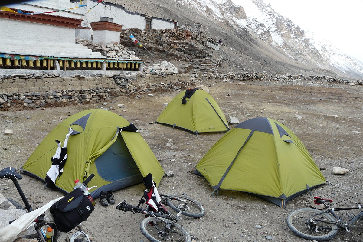 Bike at Rongbuk Monastery 