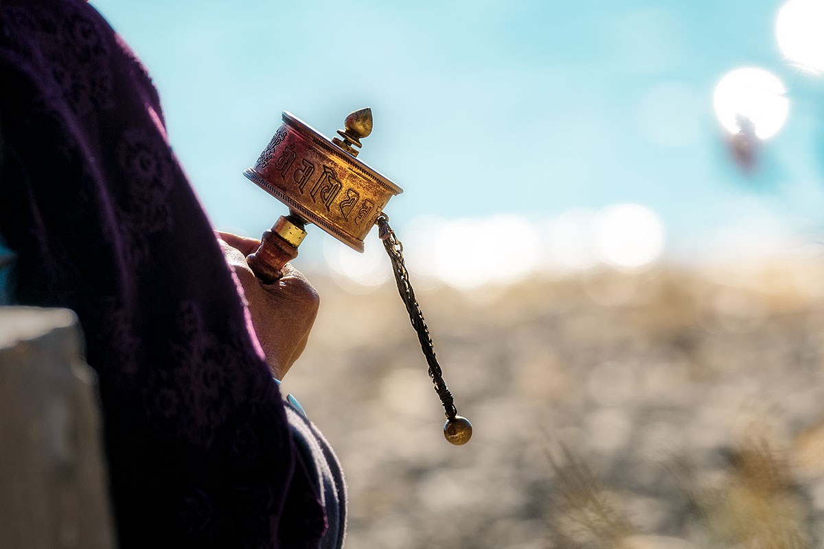 Old Women by Lugu Lake | Photo by Min Zhao